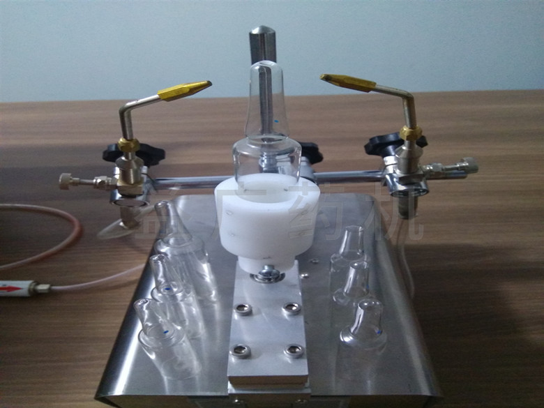 轉瓶式熔封機模具調節